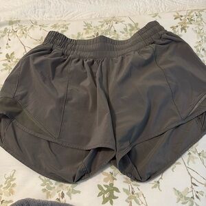 Lululemon Hotty Hot 4’ Shorts